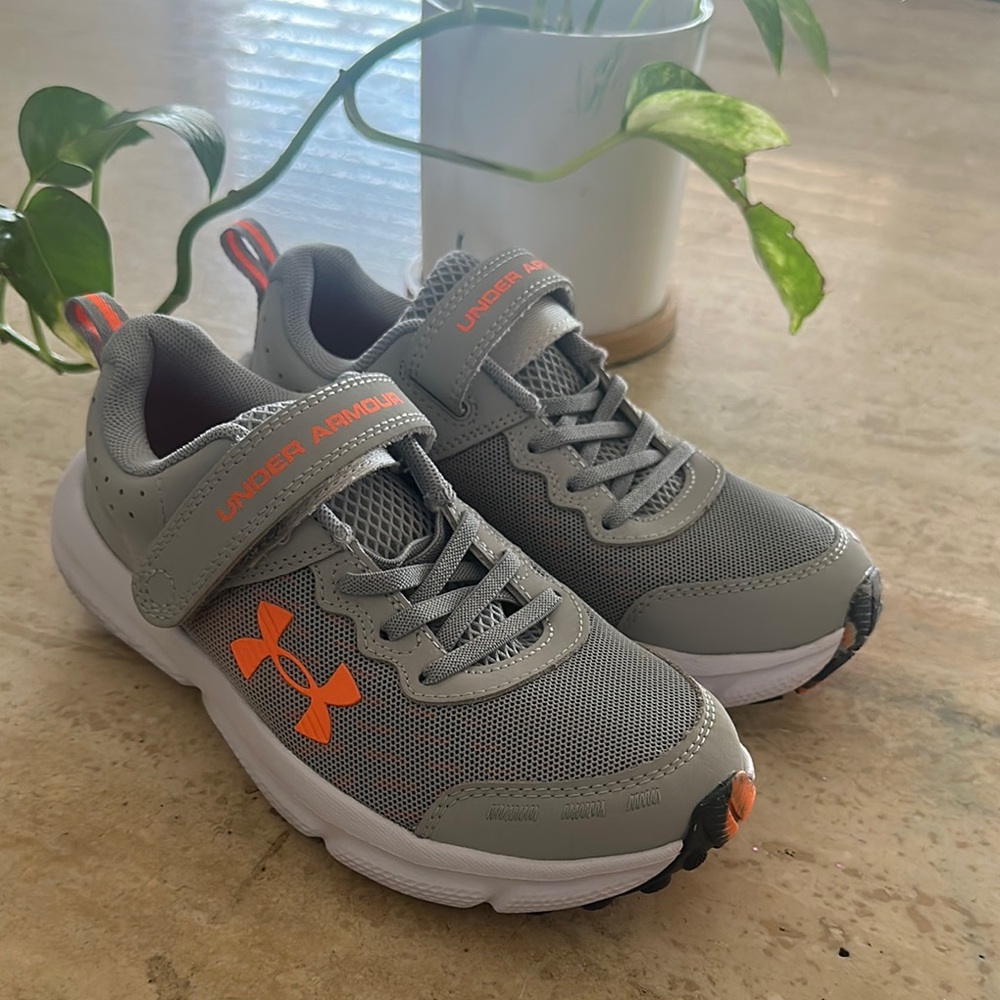 Under Armour Gray and Orange Sneakers with Breathable Mesh and Lace-Up Closure